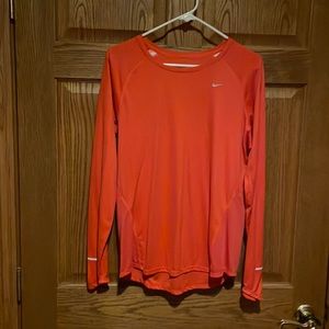 Nike Dri-FIT Women’s Running Crew w/Vented Sides